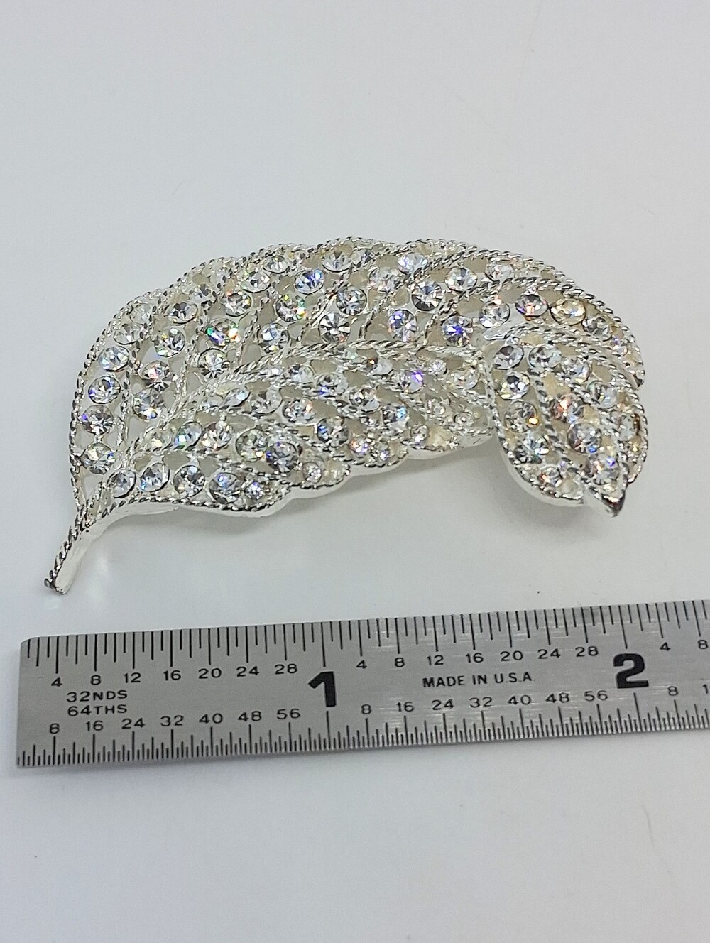 * Vintage Signed Napier Silver Tone Clear Rhinestones Leaf Pin Brooch - Picture 2 of 5